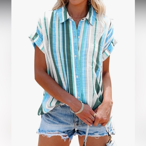 Jasmine & Ginger Tops - Jasmine + Ginger Striped Collared Short Sleeve Button Down Shirt Size Large